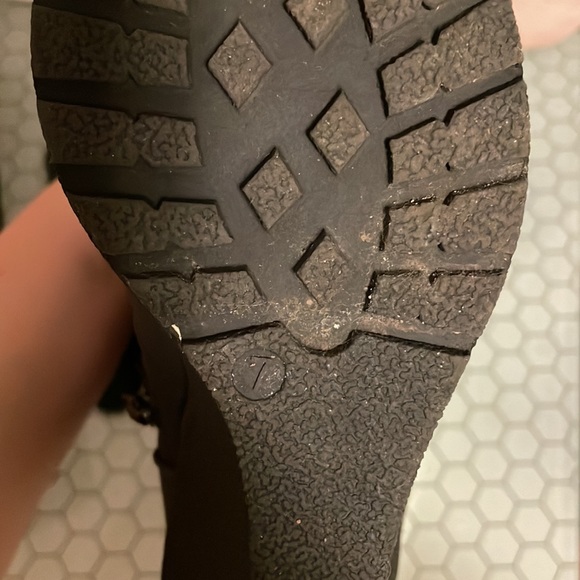 High Heel Boots - Picture 4 of 4